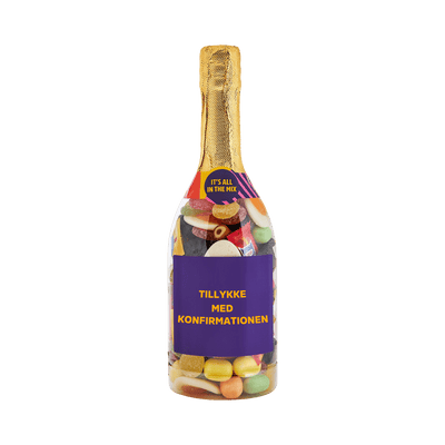 Champagneflaske fyldt med Favorit Mix og label med “Tillykke med konfirmationen” – gaveidé fra SlikEkspressen.