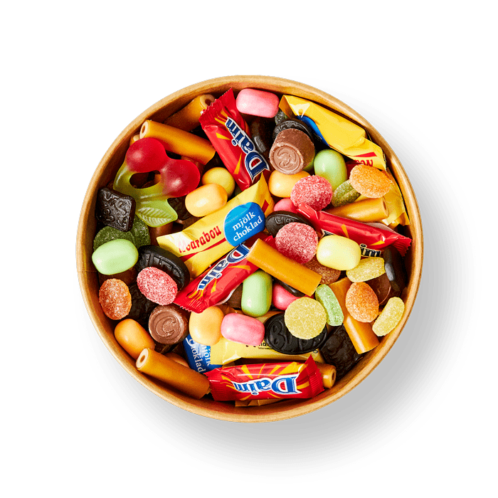 Jumbo bøtte med blandet slik – frugt, chokolade, lakrids og vingummi i farverig mix. Perfekt til deling ved festlige lejligheder.