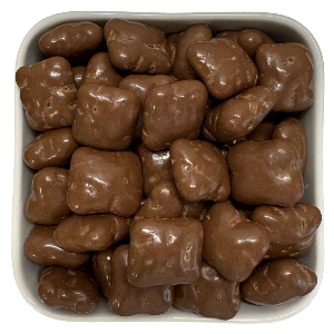 Tupla Crispy Puffs fra Cloetta – sprøde hvedepuffs med blødt nougatfyld og mælkechokolade.