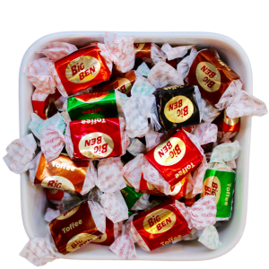 Big Ben blandede karameller er de klassiske blandede karameller du kender fra fastelavn, sidste skoledag og Halloween. Det er en god blanding af forskellige smage som rom, hasselnød, kakao, lakrids og alm. karamel.  Det er dog ikke det eneste vi har i vores hyggelige online slikbutik. Bland selv slik online. Bland selv slik levering. Online bland selv slik. billigste bland selv slik online. bland selv slik online rabatkode 